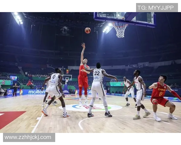 北京男篮与上海男篮激战正酣谁将赢得这场篮球巅峰对决 北京男篮与上海男篮激战正酣谁将赢得这场篮球巅峰对决