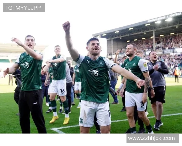 普利茅斯与斯蒂文的精彩对决揭示了英甲联赛的激烈竞争与球队实力的较量