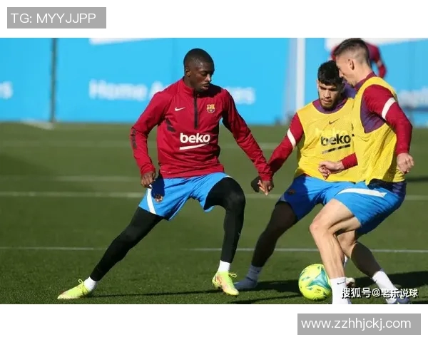 火箭与小牛激战22日NBA赛场精彩对决引发球迷热议