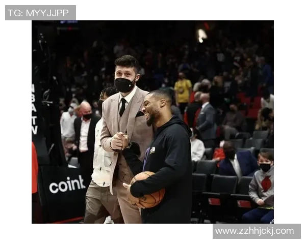 鹈鹕与爵士激战正酣双方球员表现引发球迷热议